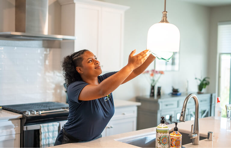 cleaner2-wiping-light